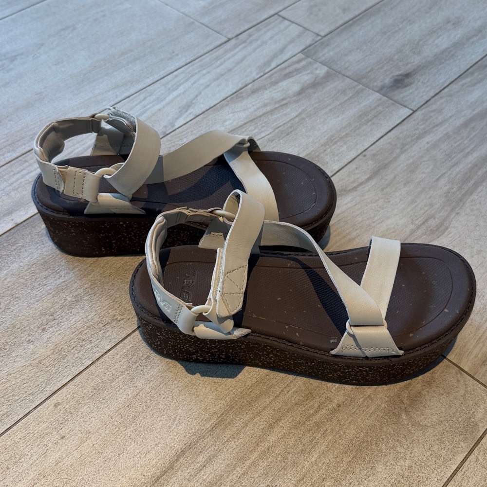 Teva Madera Wedge Sandals, Size 5, Birch - Picture 5 of 6
